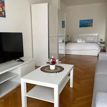 Apartman 8 Min De La Gare De