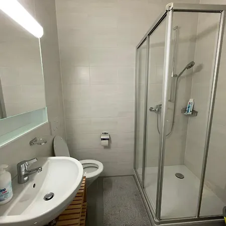 Apartman 8 Min De La Gare De